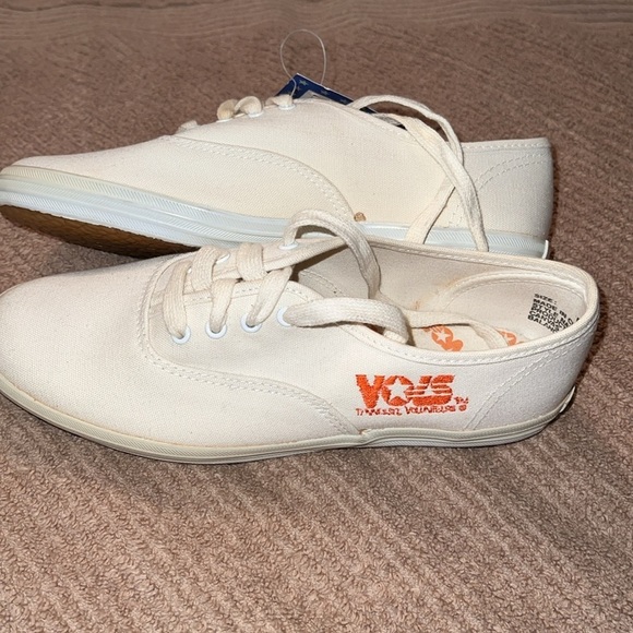 Renaissance Imports Canvas VOLS shoes 6 NWT - Picture 2 of 9